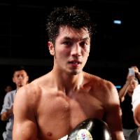パワー対スピード。階級の差はあるが勝負は分からない」。元王者
