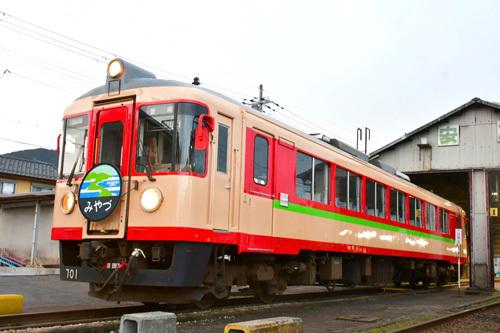 旧国鉄時代の「キロ28」を復刻 宮津線100周年記念し、「みやづ号