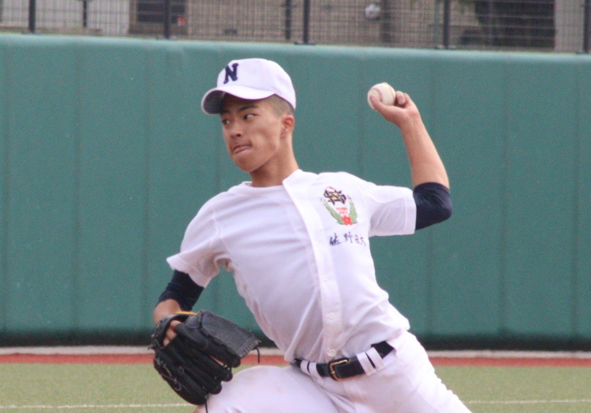 レア物】作新学院高校野球部 ウインドブレーカー